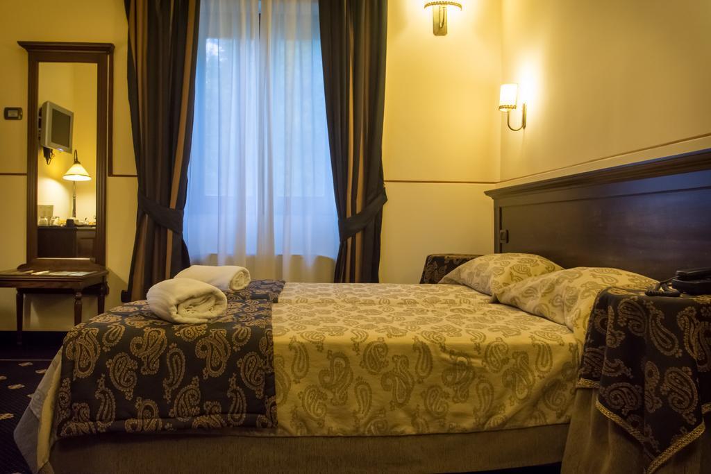 Antica Stazione Hotel Chiaramonte Gulfi Bilik gambar