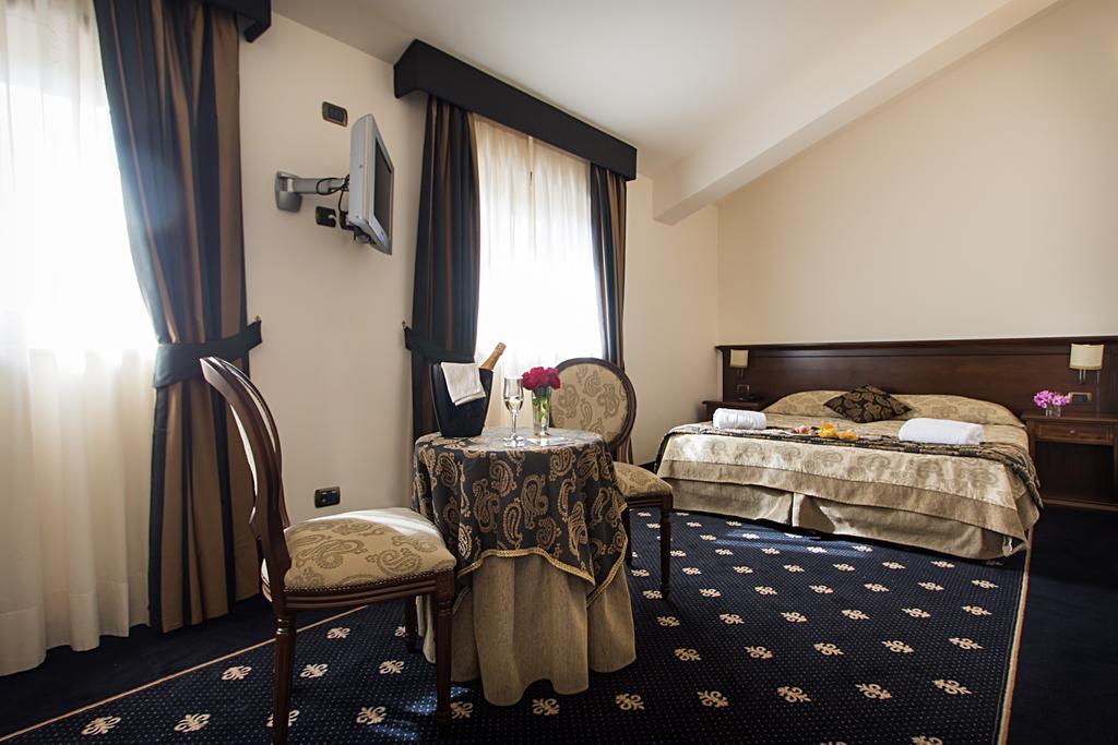 Antica Stazione Hotel Chiaramonte Gulfi Bilik gambar