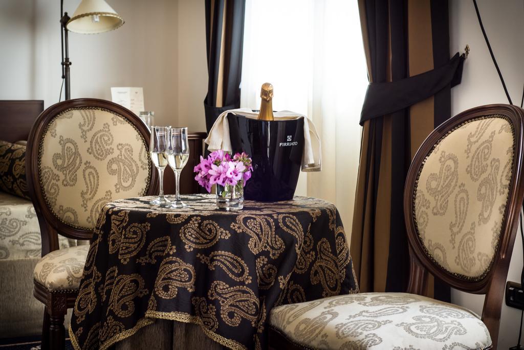 Antica Stazione Hotel Chiaramonte Gulfi Bilik gambar